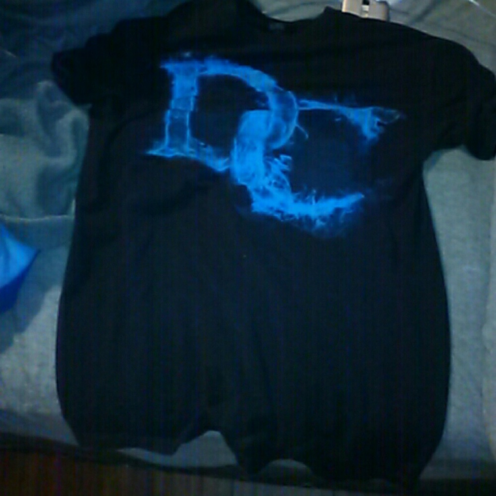 Boys Dc Shirt Size Medium